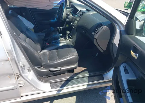 2005 Honda Accord 2.4 Ex from USA, damaged, VIN 1HGCM56705A105899